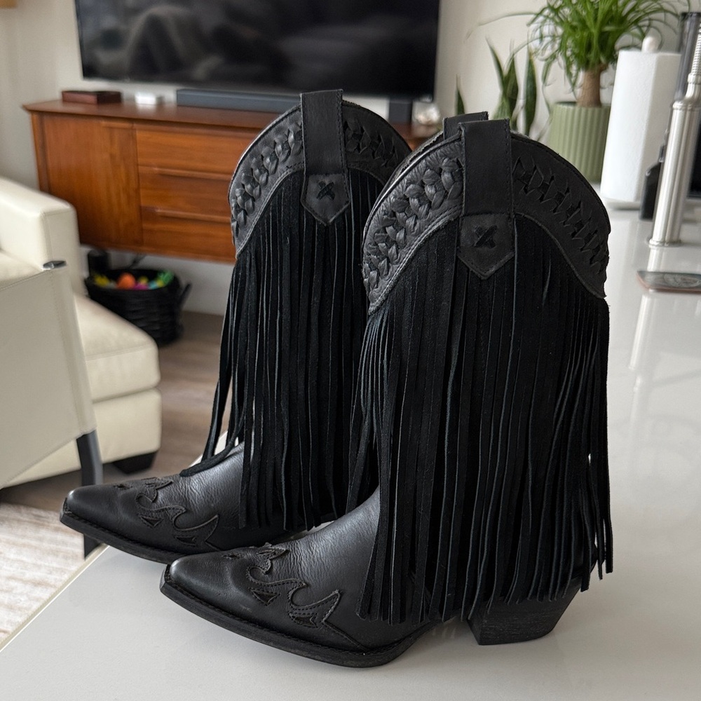 Dingo Black Fringed Heeled Boots